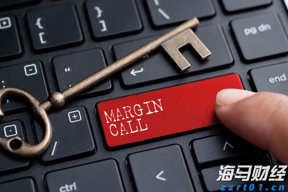 老人逆行被绊倒去世，家属索赔顺行者60余万元！法院判了