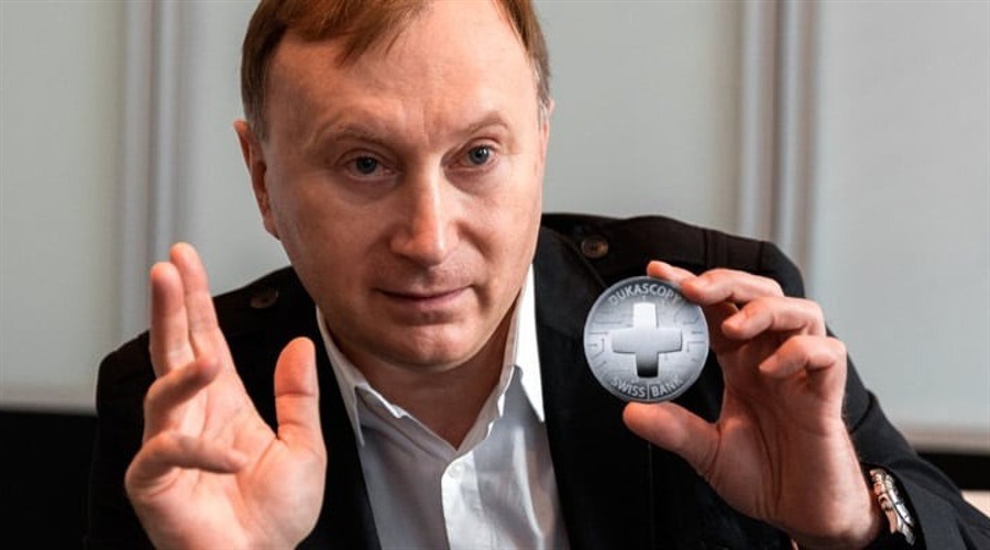 暑期珠海口岸现“入境游”“港澳游”客流双高峰