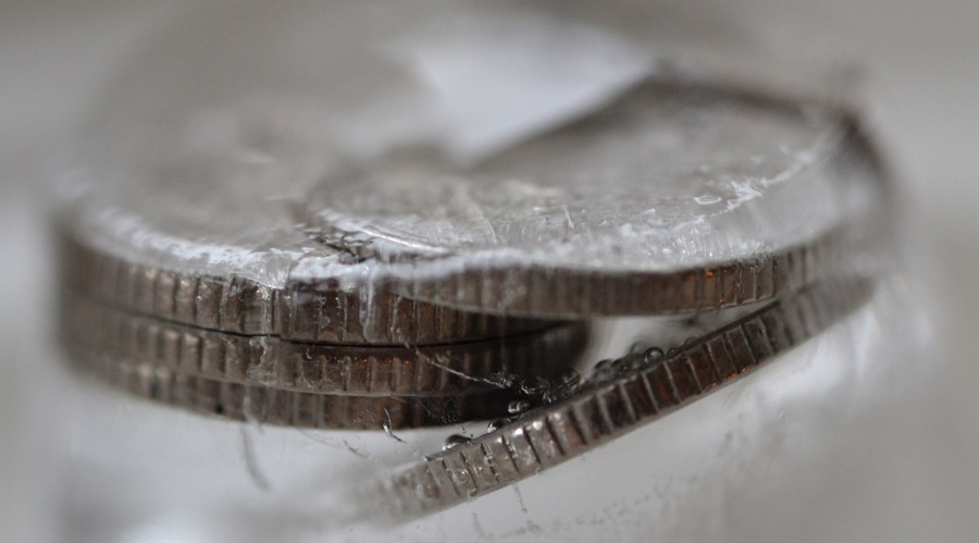 A股市场概况 | A股维持窄幅震荡 苹果概念股活跃 军工产业链调整